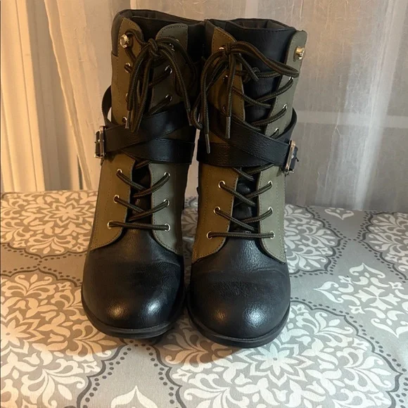 Apt. 9 Black and Olive Ankle Boots - Picture 3 of 8
